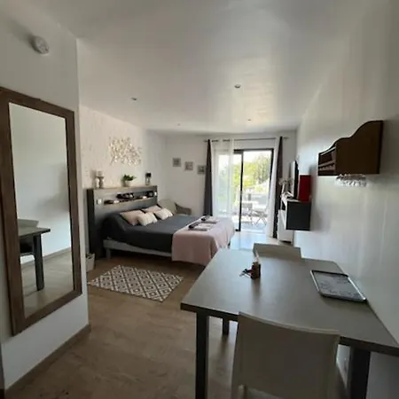 Au Bien Etre Bed & Breakfast
